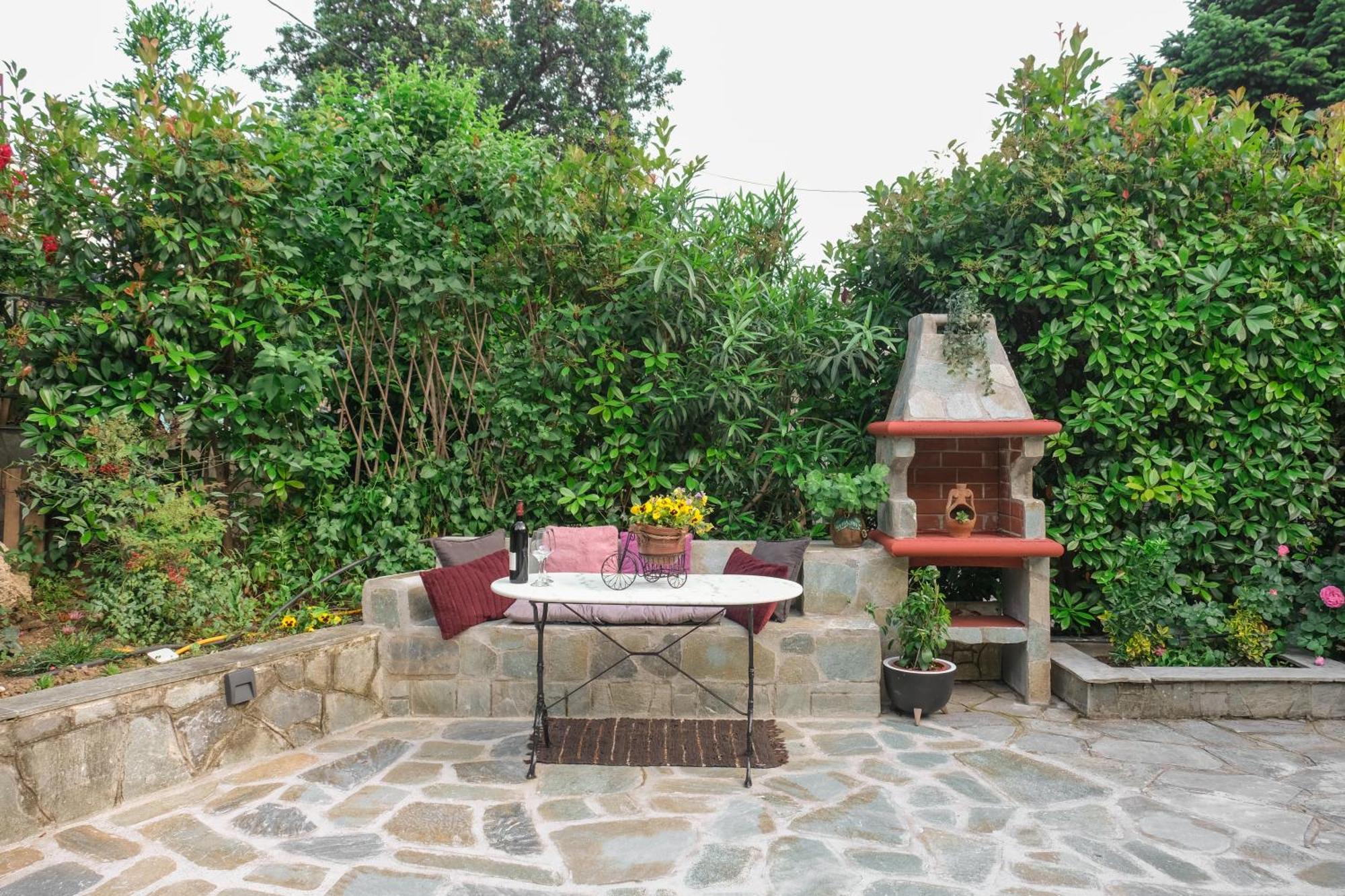 Chara'S Luxury Home Kalampáka Luaran gambar