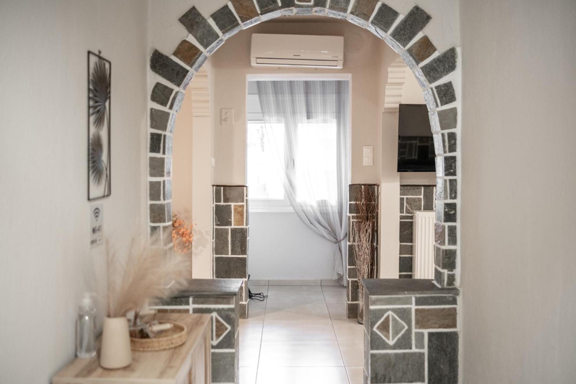Chara'S Luxury Home Kalampáka Luaran gambar